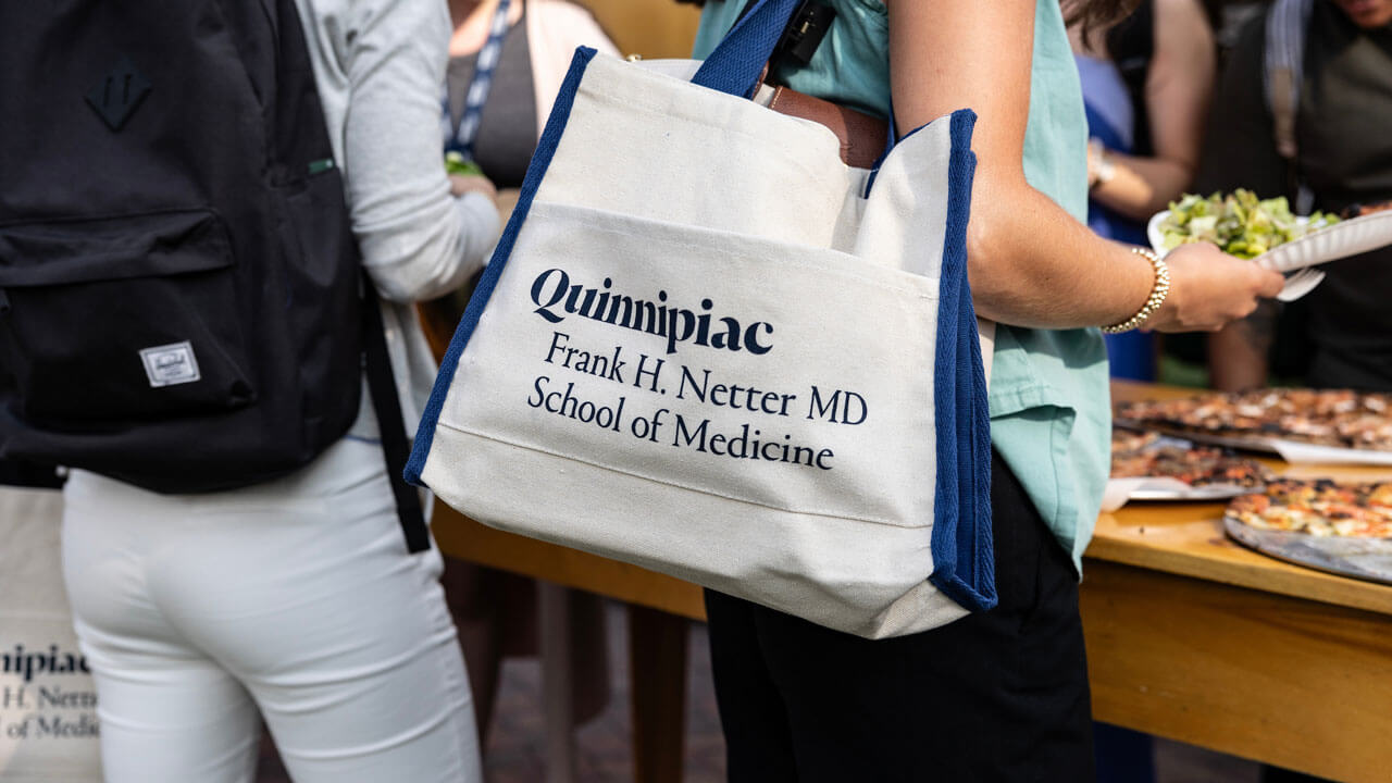 Handbag that says