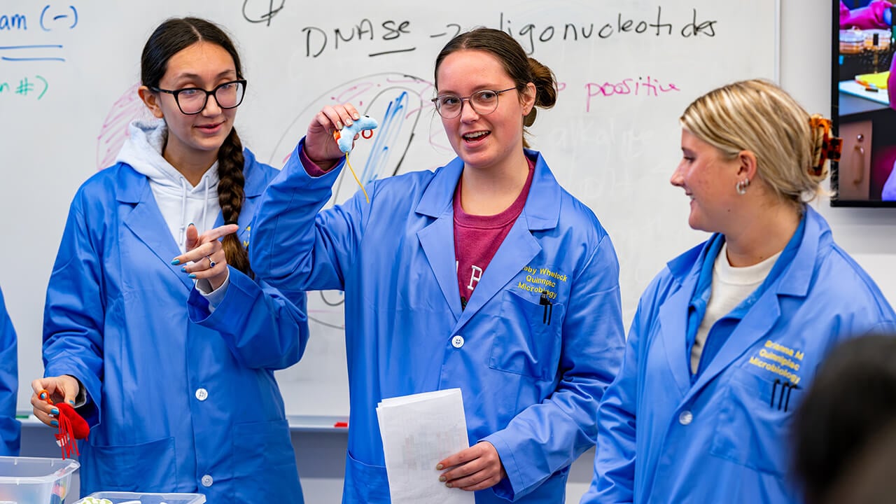 Student leaders in the SITE labs