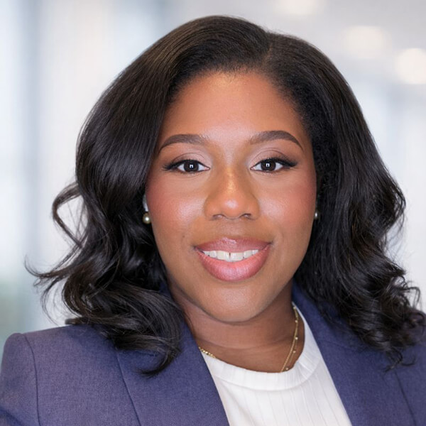 Headshot of Lauren Mitchell