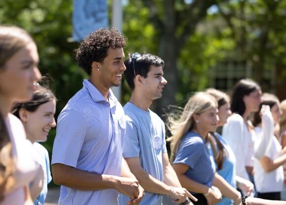 Student doing na introductory activity at summer Orientation